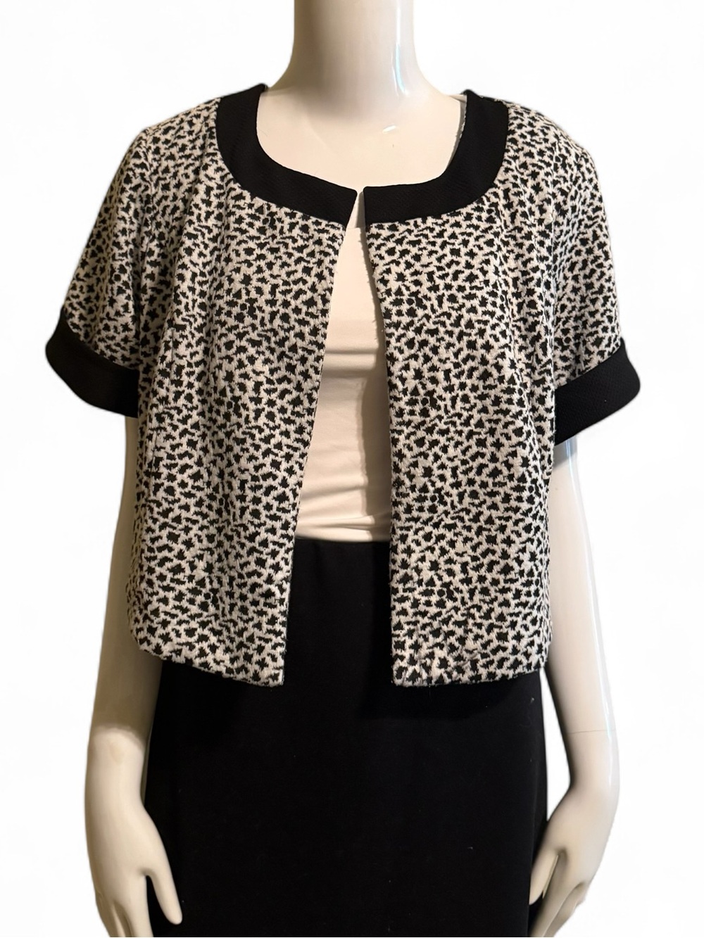 AA Studio 1X Animal Print Cropped Open Front Cardigan Black Gray